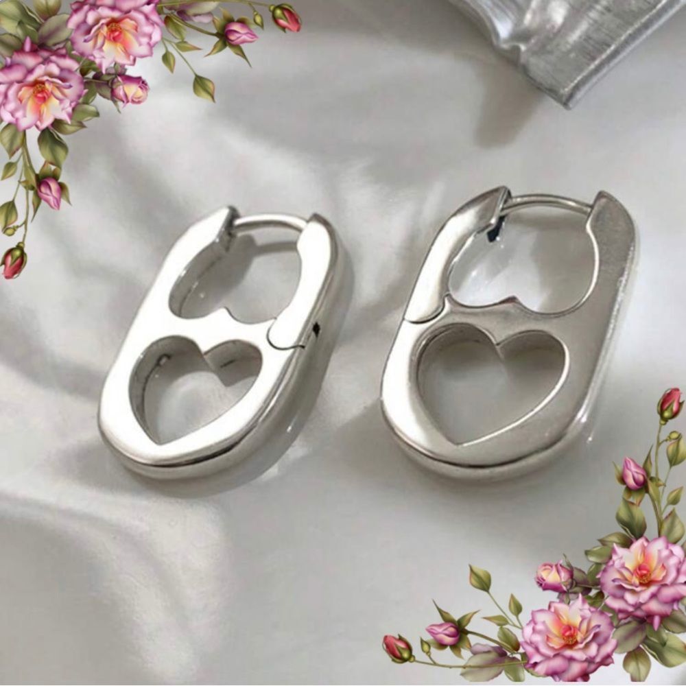 Hollow Heart‎ Hoop Earrings